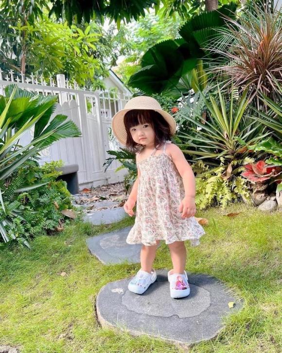 con gái đông nhi, ông cao thắng, sao việt