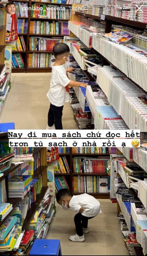 Con trai Hoà Minzy xứng danh nhóc tì chăm chỉ nhất Vbiz: Vừa đọc hết tủ sách đã tức tốc đi mua mới, nhìn dáng vẻ đăm chiêu càng bất ngờ