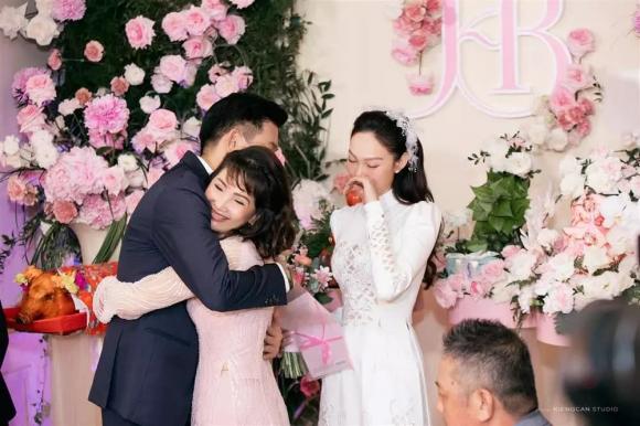 ca sĩ Minh Hằng, diễn viên Minh Hằng, sao Việt