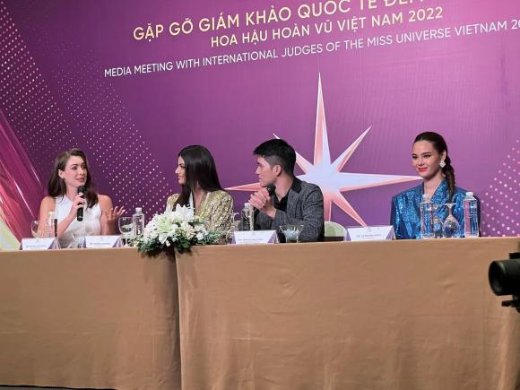 Hoa hậu Catriona Gray, hoa hậu Harnaaz Sandhu, sao Việt, Hoa hậu Hoàn vũ Việt nam 2022