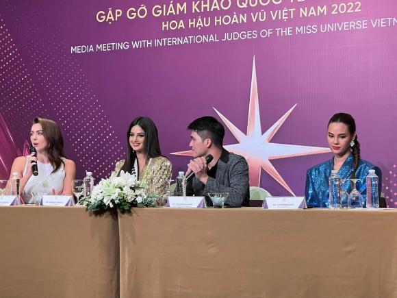 Hoa hậu Catriona Gray, hoa hậu Harnaaz Sandhu, sao Việt, Hoa hậu Hoàn vũ Việt nam 2022