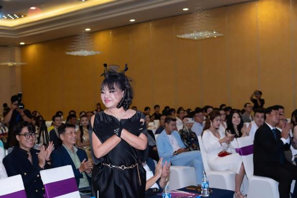 nghe-nhan-kim-hoan-quoc-gia-ho-thanh-huong (1).jpg 0 Nghệ nhân kim hoàn quốc gia Hồ Thanh Hương, Nét đẹp sinh viên 2022, ngọc trai Queen Pearl