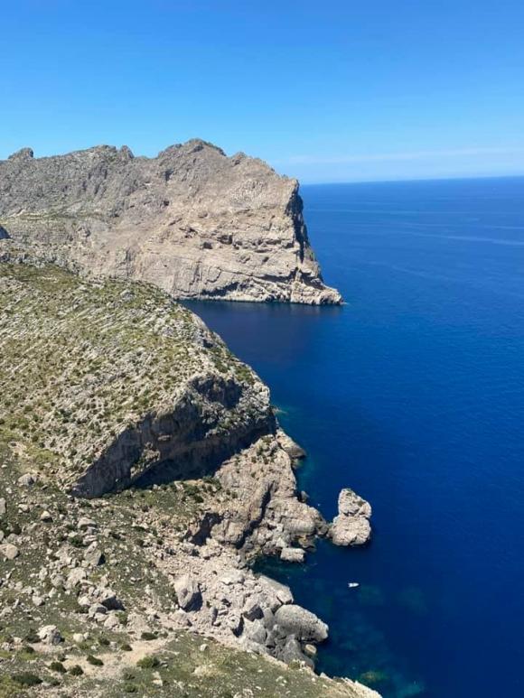 Hồng Đăng, Hồ Hoài Anh, đảo Mallorca Tây ban Nha 