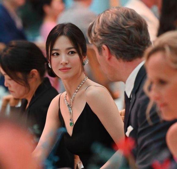 song hye kyo, nhan sắc song hye kyo, thời trang song hye kyo, chaumet 