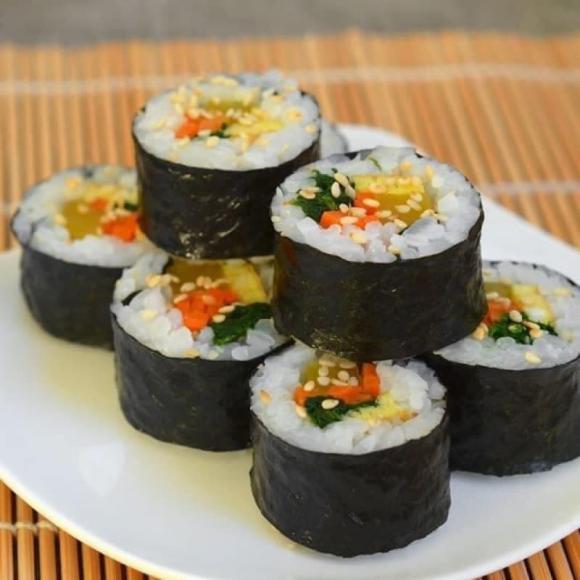 Cơm cuộn kim bắp, Cơm cuộn rong biển, Cơm cuộn hàn quốc, món ngon 