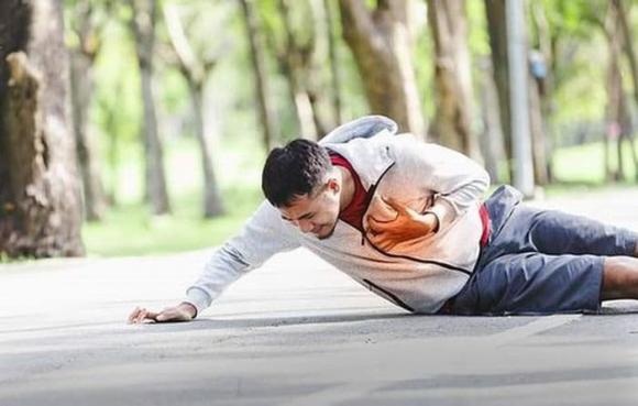 đột quỵ, người đột quỵ, sơ cứu người đột quỵ, sức khỏe 