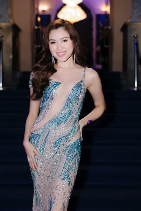 Hoa hậu Hương Giang, Hoa hậu đẹp nhất Châu Á 2009, sao Việt