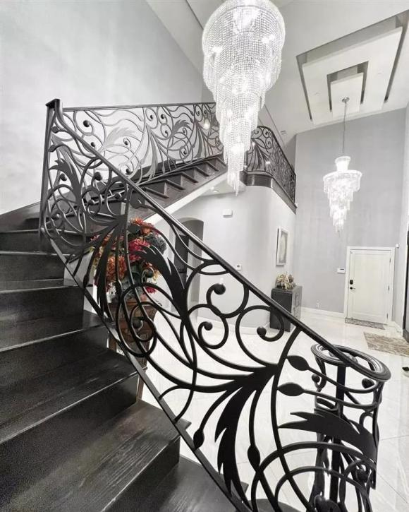 ca sĩ Lệ Quyên, sao Việt