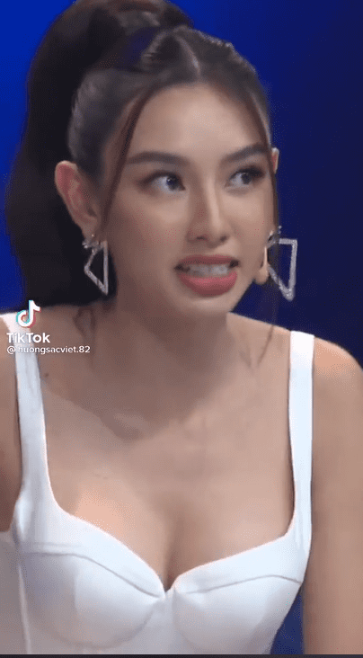 Hòa Minzy, Thùy Tiên, Hoa hậu Thùy Tiên, sao Việt