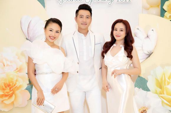 291503837_2900830656877570_6219189269806376194_n-ngoisaovn-w2048-h1364 6 Vân Hugo, Vy Oanh, Trịnh Kim Chi, sao Việt