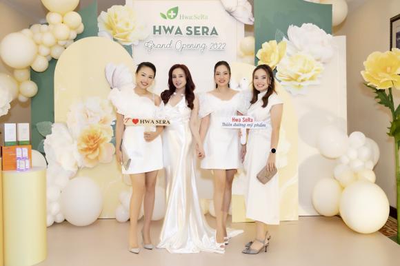 img_8008-ngoisaovn-w2560-h1706 0 Vân Hugo, Vy Oanh, Trịnh Kim Chi, sao Việt