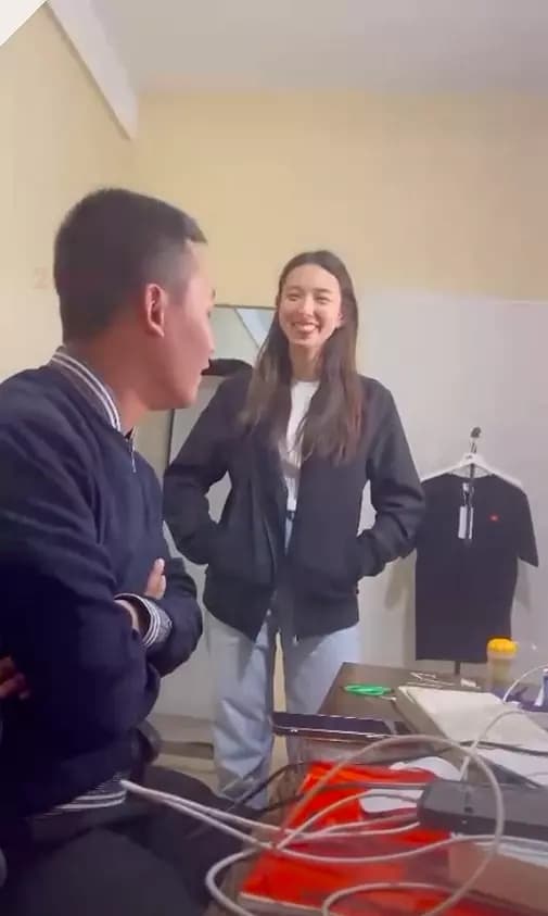 hoa hậu Thùy Tiên, sao Việt