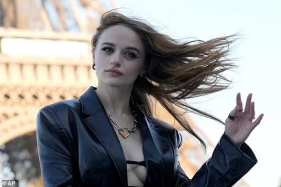 Joey King, bộ phim Bullet Train, Paris, ăn mặc phản cảm, sao Hollywood
