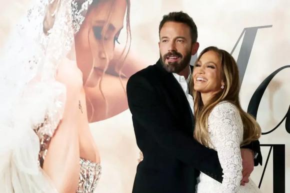 Jennifer Lopez và Ben Affleck, Jennifer Lopez đính hôn, sao đính hôn, sao âu mỹ