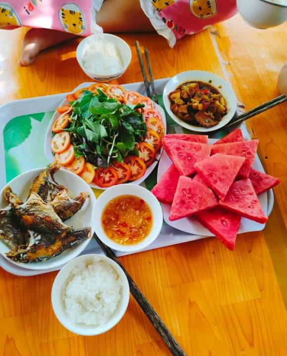 mâm cơm, mâm cơm có cá, mâm cơm nhà 