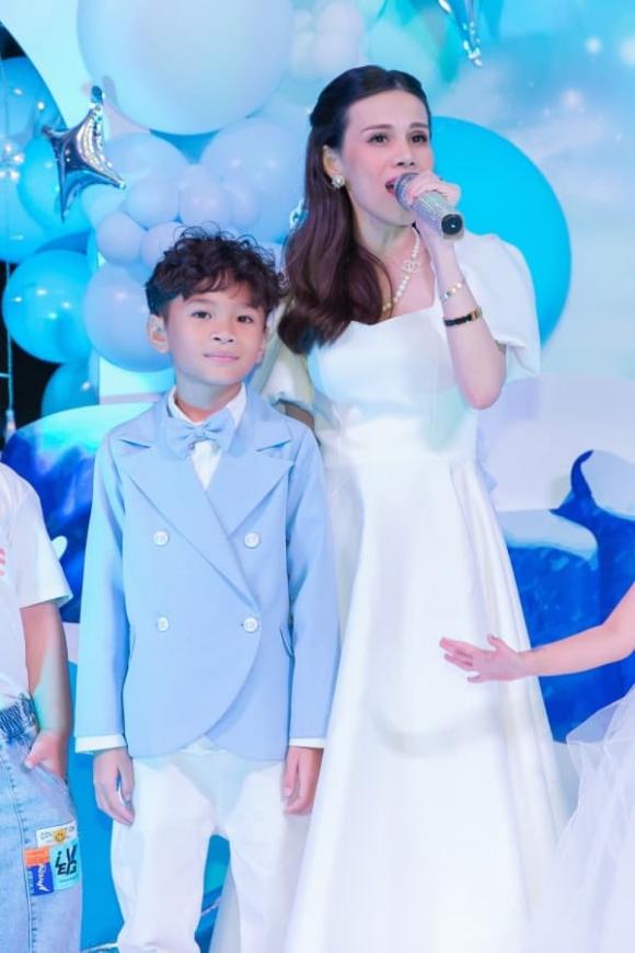 ca sĩ Thanh Thảo, em gái ca sĩ Thanh Thảo, sao Việt