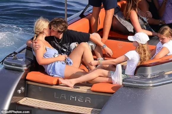 David Beckham, Victoria, Harper, Cruz cũng bạn gái, Positano