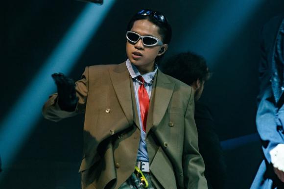 khánh linh, sao việt, cô em trendy 