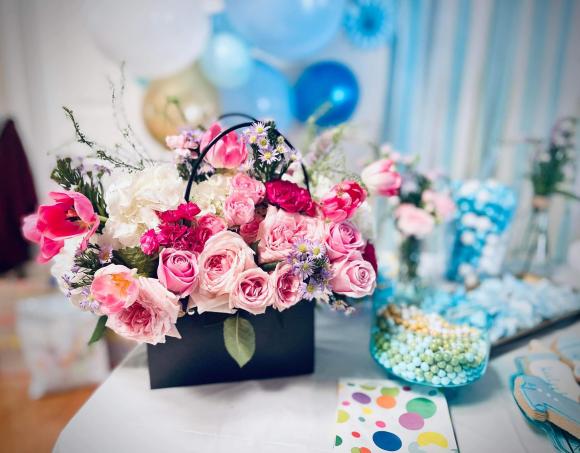 Duy Uyên, Duy Uyên mở tiệc, Duy Uyên sắp sinh 