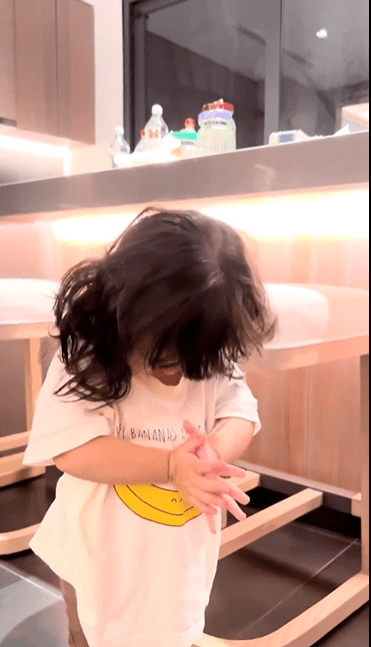 Đông Nhi, con gái Đông Nhi, sao Việt