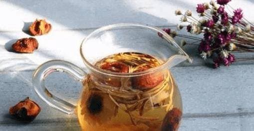 trà hoa cúc, táo gai, nước uống thanh nhiệt