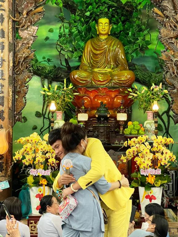 Lễ Vu Lan, Lễ Vu Lan của sao việt, sao việt 