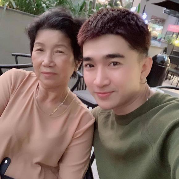 Lễ Vu Lan, Lễ Vu Lan của sao việt, sao việt 