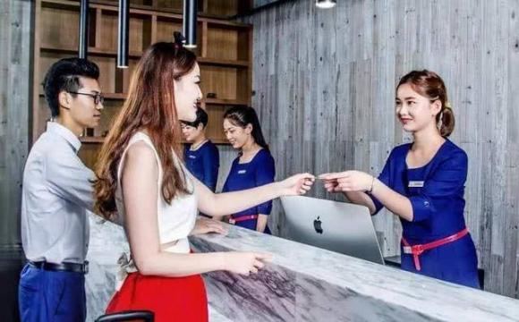 lễ tân, khách sạn
