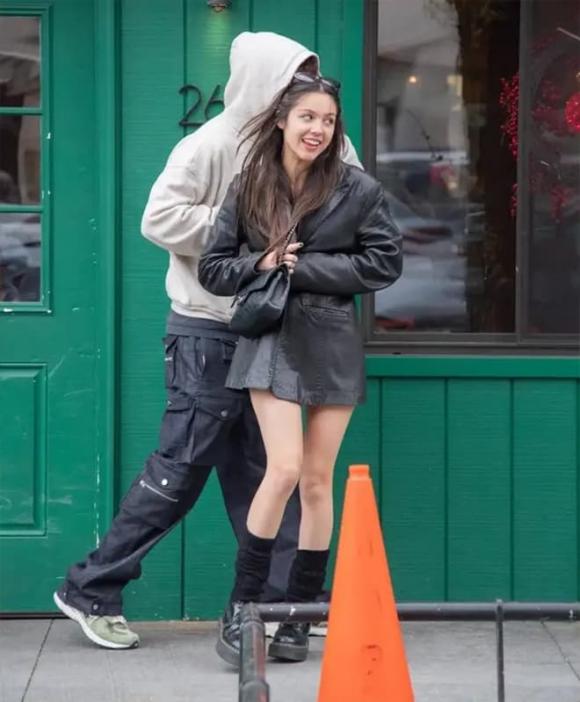 Olivia Rodrigo, DJ Zack Bia, Olivia Rodrigo và DJ Zack Bia chia tay nhau sau 6 tháng hẹn hò?, tin đồn Olivia Rodrigo và DJ Zack Bia một lần nữa được rấy lên, sao Hollywood