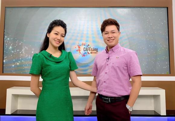 MC giản dị nhất VTV, MC Hồng Nhung, sao việt 