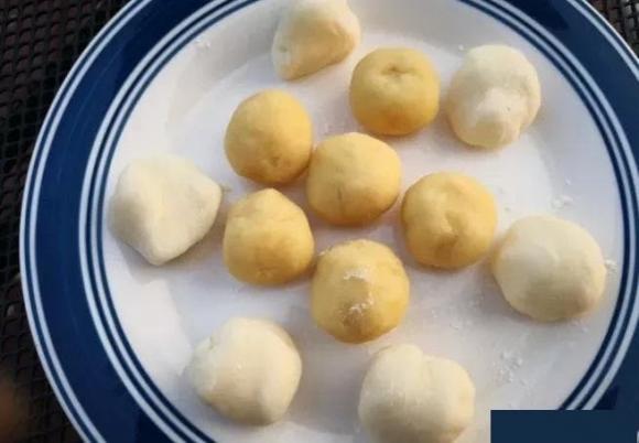 bánh trung thu, cách làm bánh trung thu, làm bánh, banh trung thu nhân tuyết kem