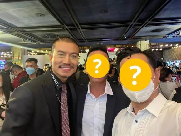 hau-bi-ban-gai-cu-to-lang-nhang-hieu-nguyen-xuong-doc-ngoai-hinh-va-gia-nua-nhu-ong-chu-3-ngoisaovn-w1000-h750 5 diễn viên Hiếu Nguyễn, sao Việt