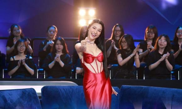 MC Hoàng Oanh, á hậu Hoàng Oanh, sao Việt