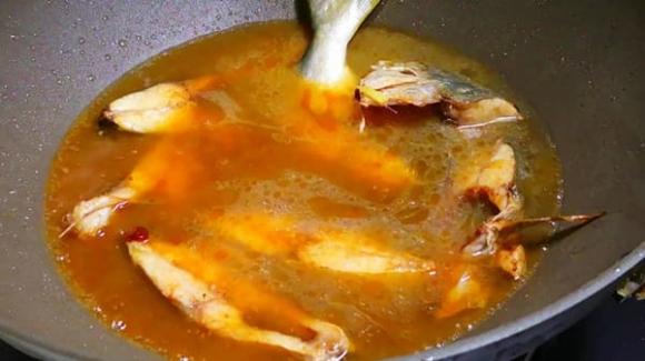 cá chim, cách kho cá chim, món ngon mỗi ngày