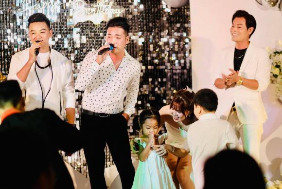 Bỗng dưng muốn khóc, Lưu Minh Tuấn, sao việt 