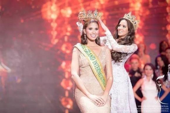 Miss Grand International 2015, Nawat, sao Việt