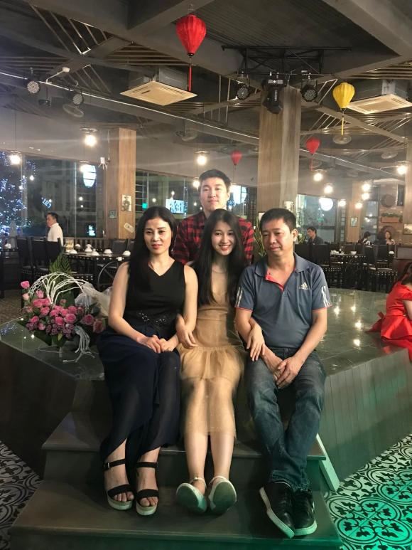 Á hậu Phương Nhi, mẹ Á hậu Phương Nhi, sao Việt