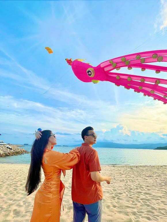 hoa hậu Lê Âu Ngân Anh, sao Việt