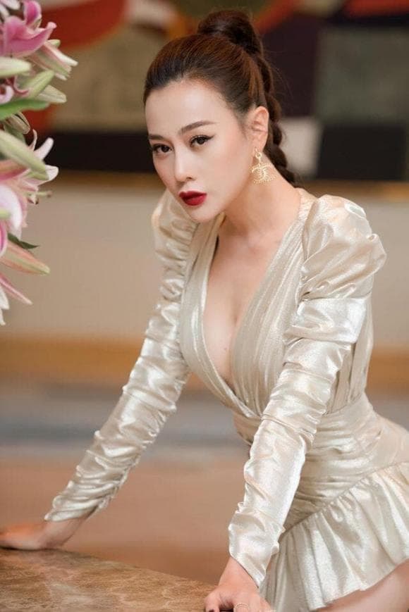 diễn viên Phương Oanh, sao Việt