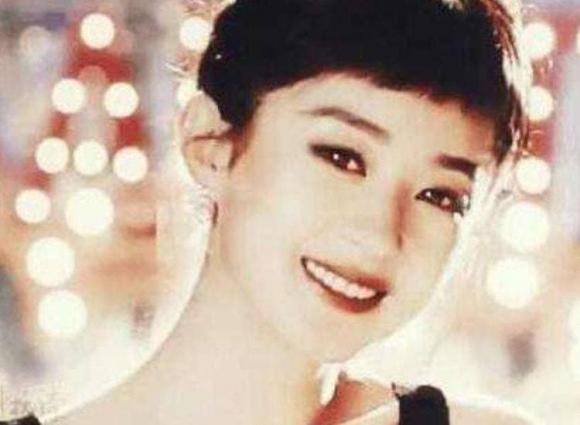 Audrey Hepburn, Dương Mịch, Triệu Lệ Dĩnh, sao Hoa ngữ