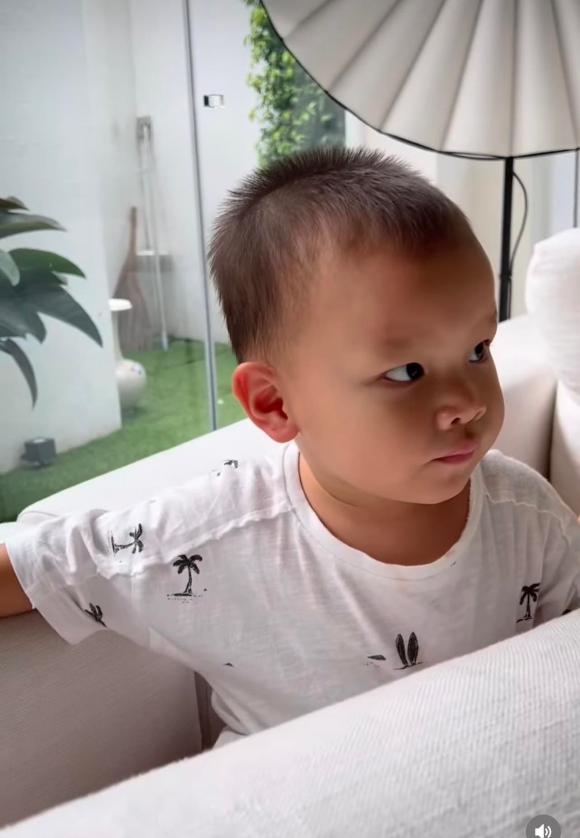 ca sĩ Hồ Ngọc Hà