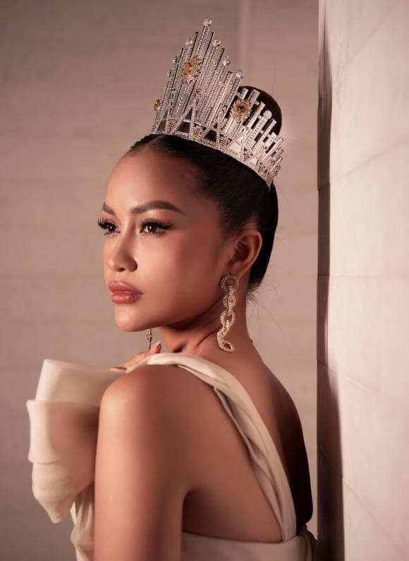ngọc châu, miss universe, sao việt 