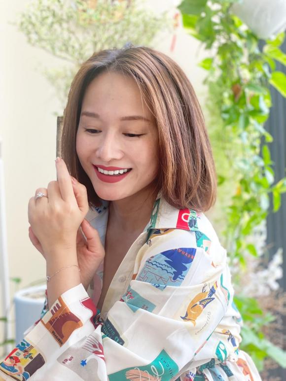 diễn viên Phương Oanh, ca sĩ Thu Phượng, sao Việt