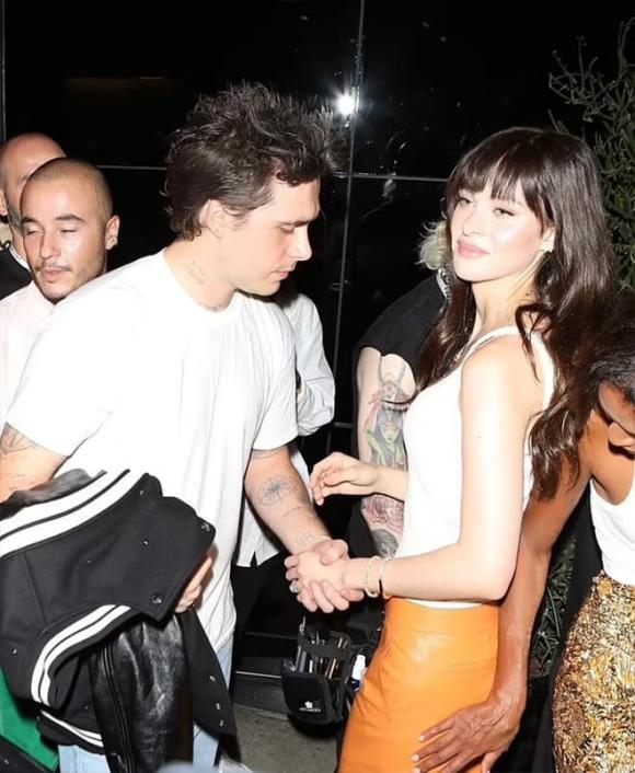 Brooklyn Beckham, Nicola Peltz, vợ chồng Peltz - Becks sành điệu tại Tuần lễ thời trang New York, sao Hollywood