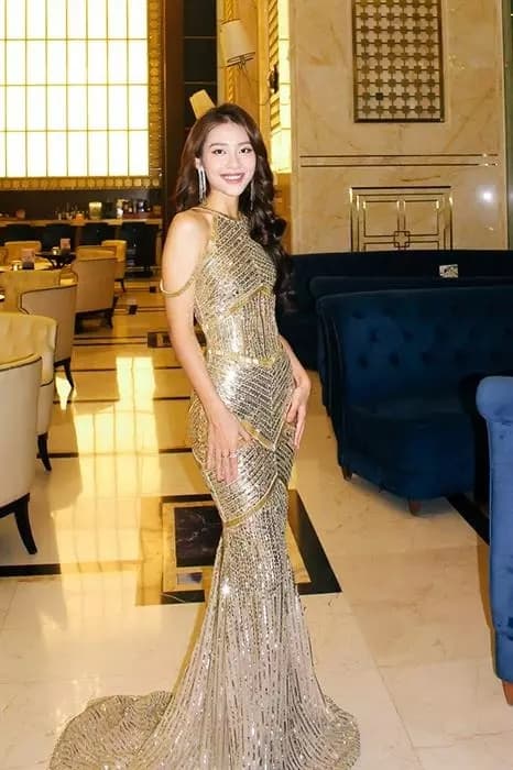 diễn viên Khả Ngân, hoa hậu Thùy Tiên, hoa hậu Nguyễn Thúc Thùy Tiên, sao Việt