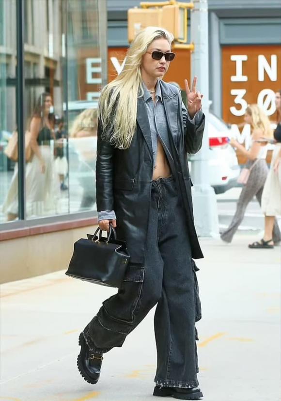 Siêu mẫu Gigi Hadid xuất hiện trên phố sau khi loạt ảnh tình tứ với Leonardo  DiCaprio bị phơi bày