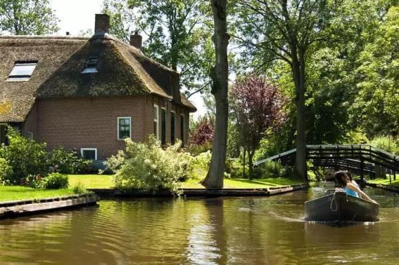 làng Giethoorn, ngôi làng không ô tô, hà Lan