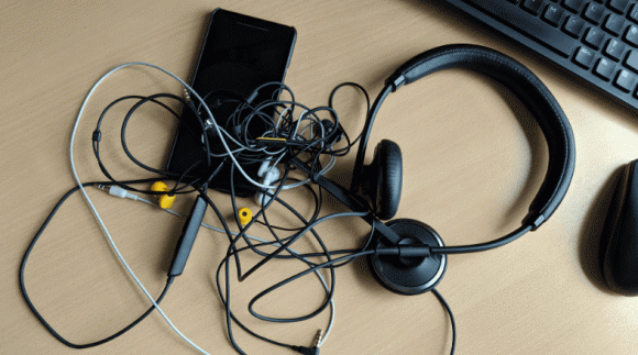 tai nghe có dây, tai nghe không dây, Bluetooth, âm thanh, công nghệ