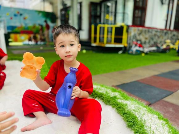 hoàng oanh, mc hoàng oanh, sao việt 