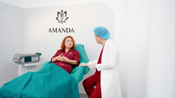 Viện thẩm mỹ Amanda, Siu Black, khử mỡ nội soi